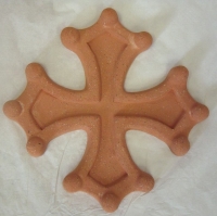 croix occitane diamètre  33 semi évidée terre granuleuse